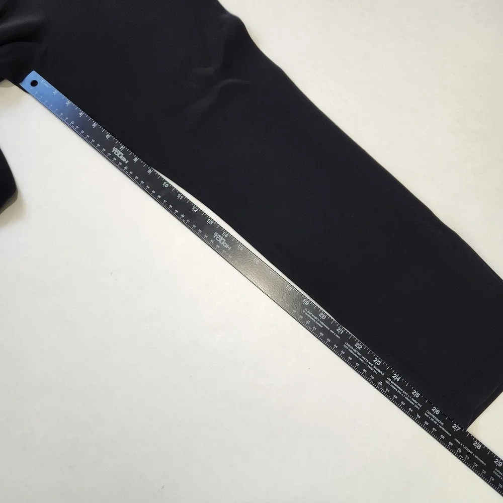 Lululemon On The Fly Pant Size 4 Woven 27